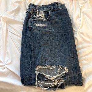 American Eagle Mom Jean